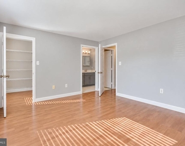 20575 Snowshoe Square - Photo Thumbnail 17
