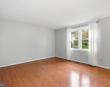 3151 Ellenwood Drive - Photo Thumbnail 5