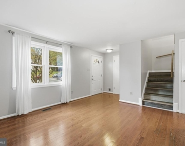 3151 Ellenwood Drive - Photo Thumbnail 6