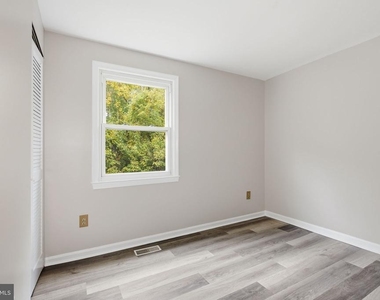 3151 Ellenwood Drive - Photo Thumbnail 20