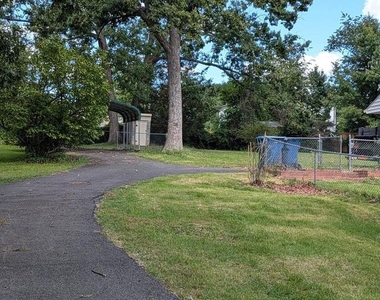 7104 Judith Avenue - Photo Thumbnail 18