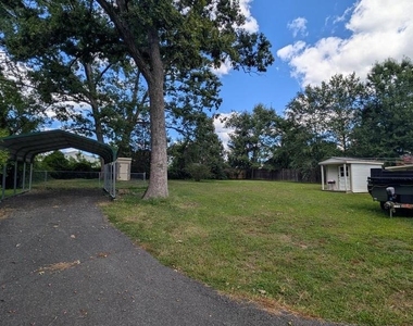 7104 Judith Avenue - Photo Thumbnail 12