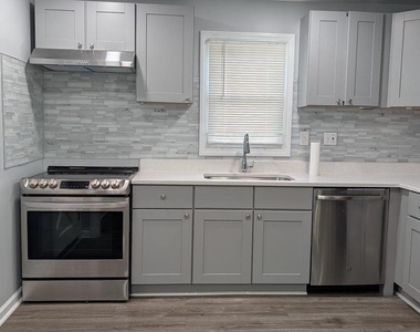 7104 Judith Avenue - Photo Thumbnail 9