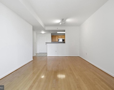 2726 Gallows Road - Photo Thumbnail 16