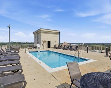 2726 Gallows Road - Photo Thumbnail 26