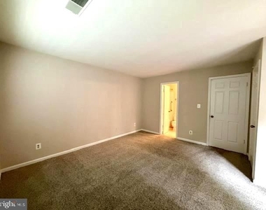 7503 Ashby Lane - Photo Thumbnail 30