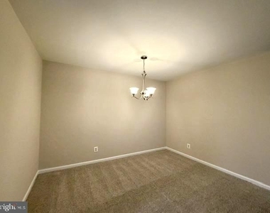 7503 Ashby Lane - Photo Thumbnail 8