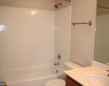 7503 Ashby Lane - Photo Thumbnail 32