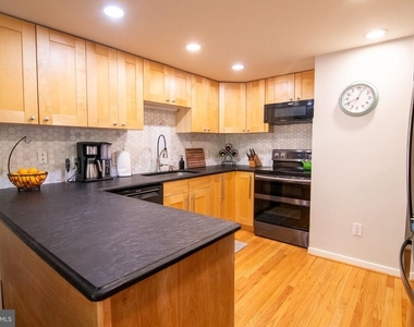 2207 Cedar Cove Court - Photo Thumbnail 11