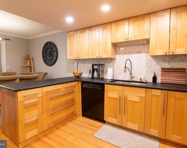 2207 Cedar Cove Court - Photo Thumbnail 10