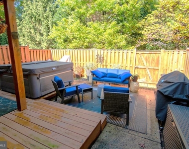 2207 Cedar Cove Court - Photo Thumbnail 35