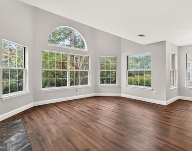 5608 Willoughby Newton Drive - Photo Thumbnail 13