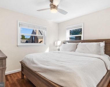 19 E Custis Avenue - Photo Thumbnail 16