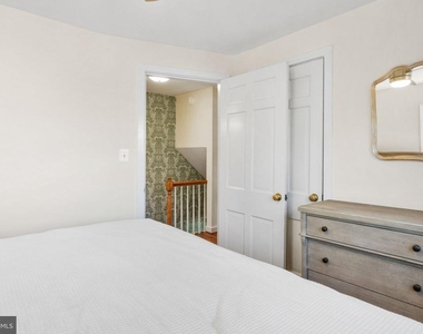 19 E Custis Avenue - Photo Thumbnail 17