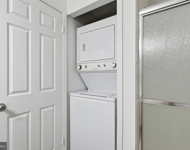 244 S Reynolds Street - Photo Thumbnail 6