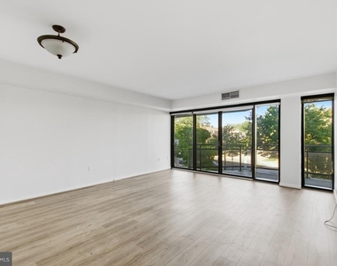 1530 Key Boulevard - Photo Thumbnail 6