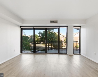 1530 Key Boulevard - Photo Thumbnail 8