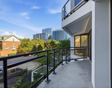 1530 Key Boulevard - Photo Thumbnail 25