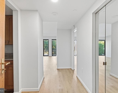 1530 Key Boulevard - Photo Thumbnail 4