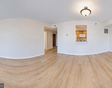 1530 Key Boulevard - Photo Thumbnail 12
