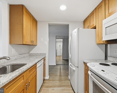 1530 Key Boulevard - Photo Thumbnail 16