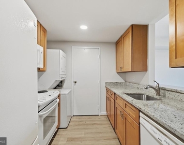 1530 Key Boulevard - Photo Thumbnail 13