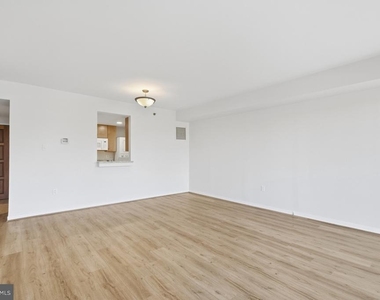 1530 Key Boulevard - Photo Thumbnail 10