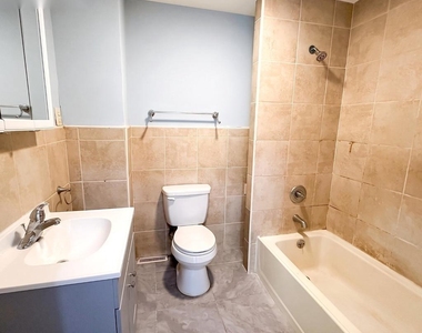 609 W Locust Street - Photo Thumbnail 10