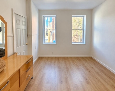 314 Reinecke Place - Photo Thumbnail 1