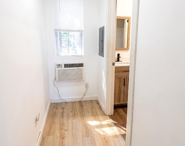 314 Reinecke Place - Photo Thumbnail 6