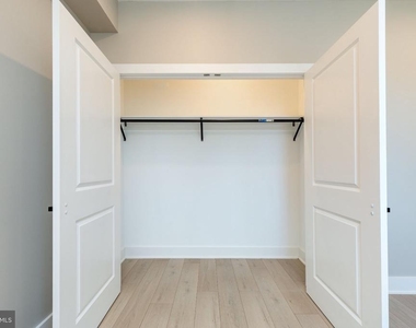 2406 N 3rd Street - Photo Thumbnail 8