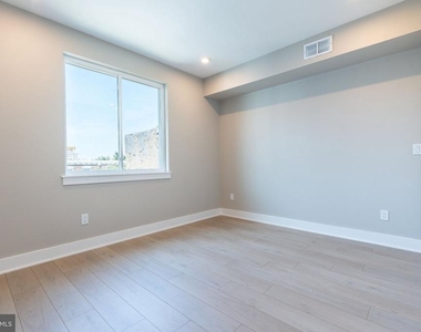 2406 N 3rd Street - Photo Thumbnail 15