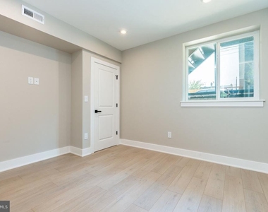 2406 N 3rd Street - Photo Thumbnail 10
