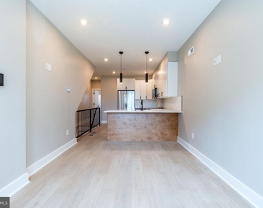 2406 N 3rd Street - Photo Thumbnail 1