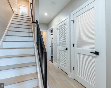 2406 N 3rd Street - Photo Thumbnail 12