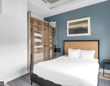 313 Race Street - Photo Thumbnail 10