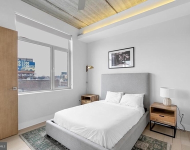 313 Race Street - Photo Thumbnail 9