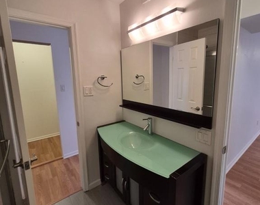 36 Banbury Court - Photo Thumbnail 14