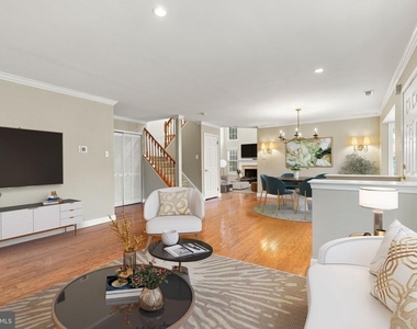 506 Coachwood Court - Photo Thumbnail 7