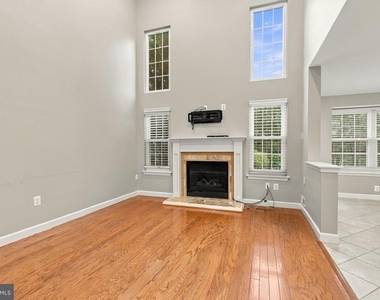 506 Coachwood Court - Photo Thumbnail 10