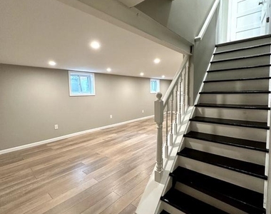 398 Franklin Avenue - Photo Thumbnail 12