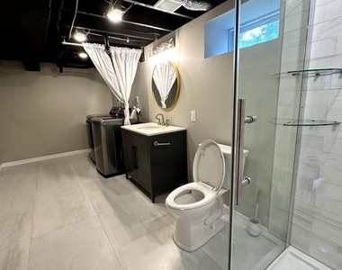 398 Franklin Avenue - Photo Thumbnail 11