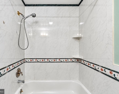 292 Glenn Avenue - Photo Thumbnail 17