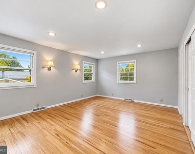 292 Glenn Avenue - Photo Thumbnail 23