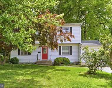 292 Glenn Avenue - Photo Thumbnail 1