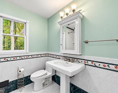 292 Glenn Avenue - Photo Thumbnail 16
