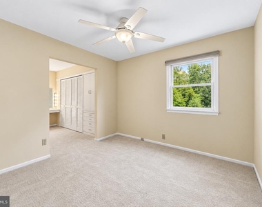 292 Glenn Avenue - Photo Thumbnail 18