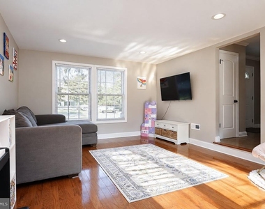 316 Evelyn Avenue - Photo Thumbnail 10