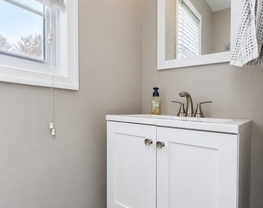 316 Evelyn Avenue - Photo Thumbnail 11