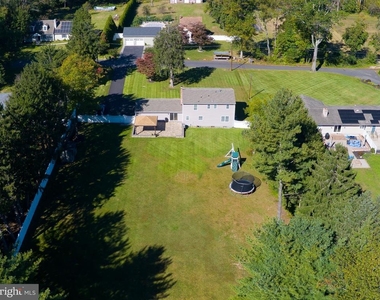 316 Evelyn Avenue - Photo Thumbnail 36